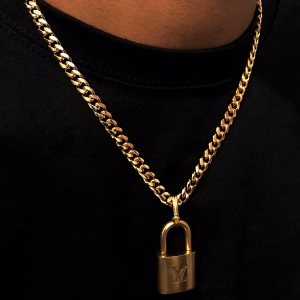 100% AUTHENTIC Louis Vuitton Lock and Key